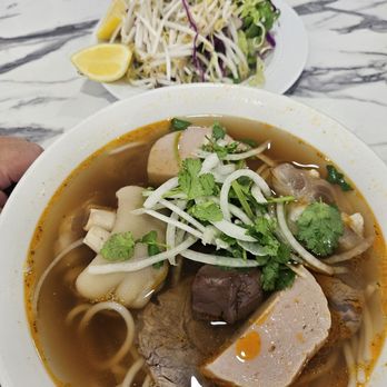 Mien Trung Restaurant - Lg bun bo hue. - Vietnamese Near Me - San Diego, California Mien Trung Restaurant - Lg bun bo hue. - Vietnamese Near Me - San Diego, California