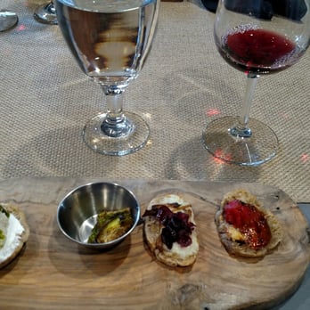 Miramonte Winery - Miramonte wine tasting and pairing with Sal! - Wineries Near Me - Temecula, California Miramonte Winery - Miramonte wine tasting and pairing with Sal! - Wineries Near Me - Temecula, California