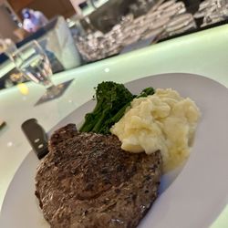 East Grand Bar & Grille