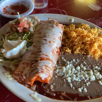Chiles Mexican Restaurant - Burrito Suizo with campechano - Mexican Near Me - Tampa, Florida Chiles Mexican Restaurant - Burrito Suizo with campechano - Mexican Near Me - Tampa, Florida