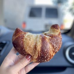 Maui Bread - Pretzel croissant