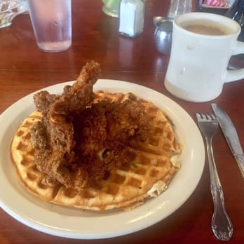 Café Eclectic - Chicken and waffle. - Breakfast & Brunch Near Me - Memphis, Tennessee Café Eclectic - Chicken and waffle. - Breakfast & Brunch Near Me - Memphis, Tennessee