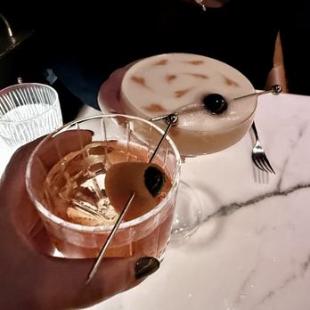 Sky Room - Old fashioned and whiskey sour - American Near Me - Long Beach, California