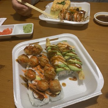 Tomo7 sushi  - Our plates were fucking take out boxes cut in half. - Sushi Bars Near Me - Riverside, California
