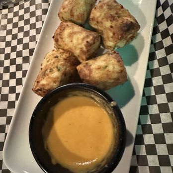 Stephie's Pub & Irish Eatery - Irish Pub Near Me - Apopka, Florida