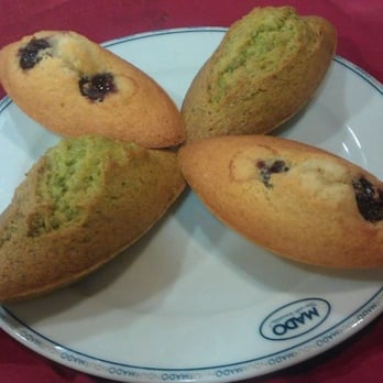 Mado - visneli fistikli mekik kek - Breakfast & Brunch Near Me - Ankara, 06 Mado - visneli fistikli mekik kek - Breakfast & Brunch Near Me - Ankara, 06