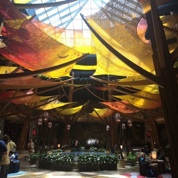 Mohegan Sun - Walking into the hotel lobby - Hotels Near Me - Uncasville, Connecticut