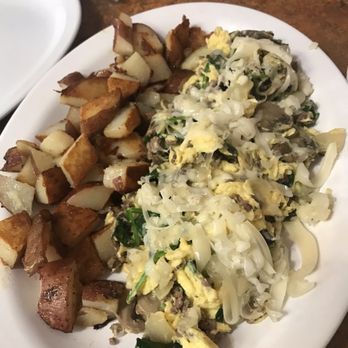 Country Kitchen - American Near Me - Redding, California