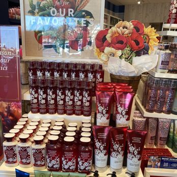 BATH & BODY WORKS - Updated December 2025 - 22 Photos & 11 Reviews