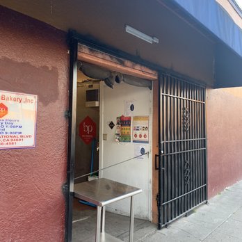 Bui Phong Bakery - Walk up to open door to order. Very Covid safe. - Bakeries Near Me - Oakland, California