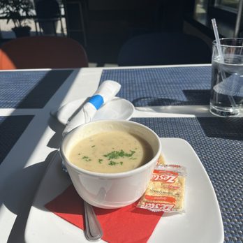Big B’s Fish Joint - Clam chowder - Seafood Near Me - Atlanta, Georgia