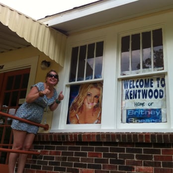 Kentwood Museum - It's the Britney Spears museum, b*tch. - Landmarks & Historical Buildings Near Me - Kentwood, Louisiana Kentwood Museum - It's the Britney Spears museum, b*tch. - Landmarks & Historical Buildings Near Me - Kentwood, Louisiana