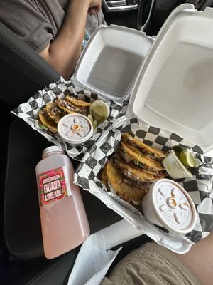 The Birria Queen (Food Truck) by null