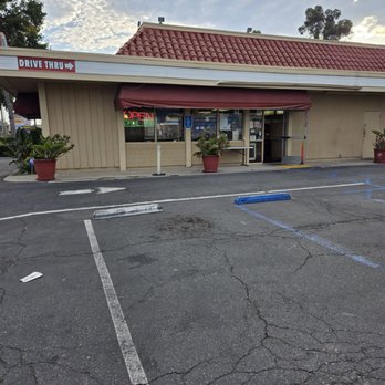 Paul's Place - Breakfast & Brunch Near Me - Oceanside, California