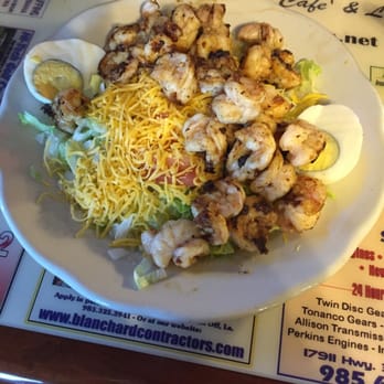 Griffins Restaurant - Grilled shrimp salad - Cajun/Creole Near Me - Galliano, Louisiana