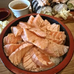 Chirashi Bowl (Assorted Sashimi over Rice)* Chirashi Bowl (Assorted Sashimi over Rice)*