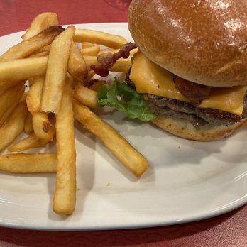 Friendly's - Double cheeseburger - Ice Cream & Frozen Yogurt Near Me - Melbourne, Florida Friendly's - Double cheeseburger - Ice Cream & Frozen Yogurt Near Me - Melbourne, Florida