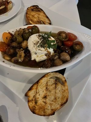 Nino's by null