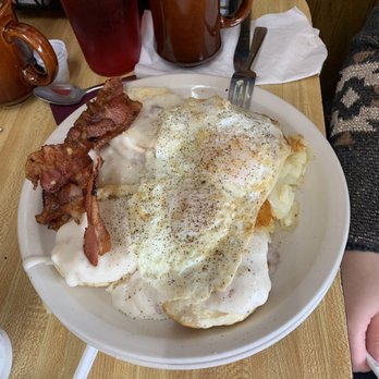 5 Points Restaurant - Biscuit & gravy, eggs, bacon - Breakfast & Brunch Near Me - Asheville, North Carolina