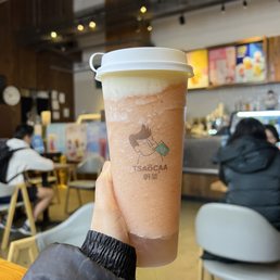 Lychee Green Tea w Crystal Pearl&Milk Foam Lychee Green Tea w Crystal Pearl&Milk Foam