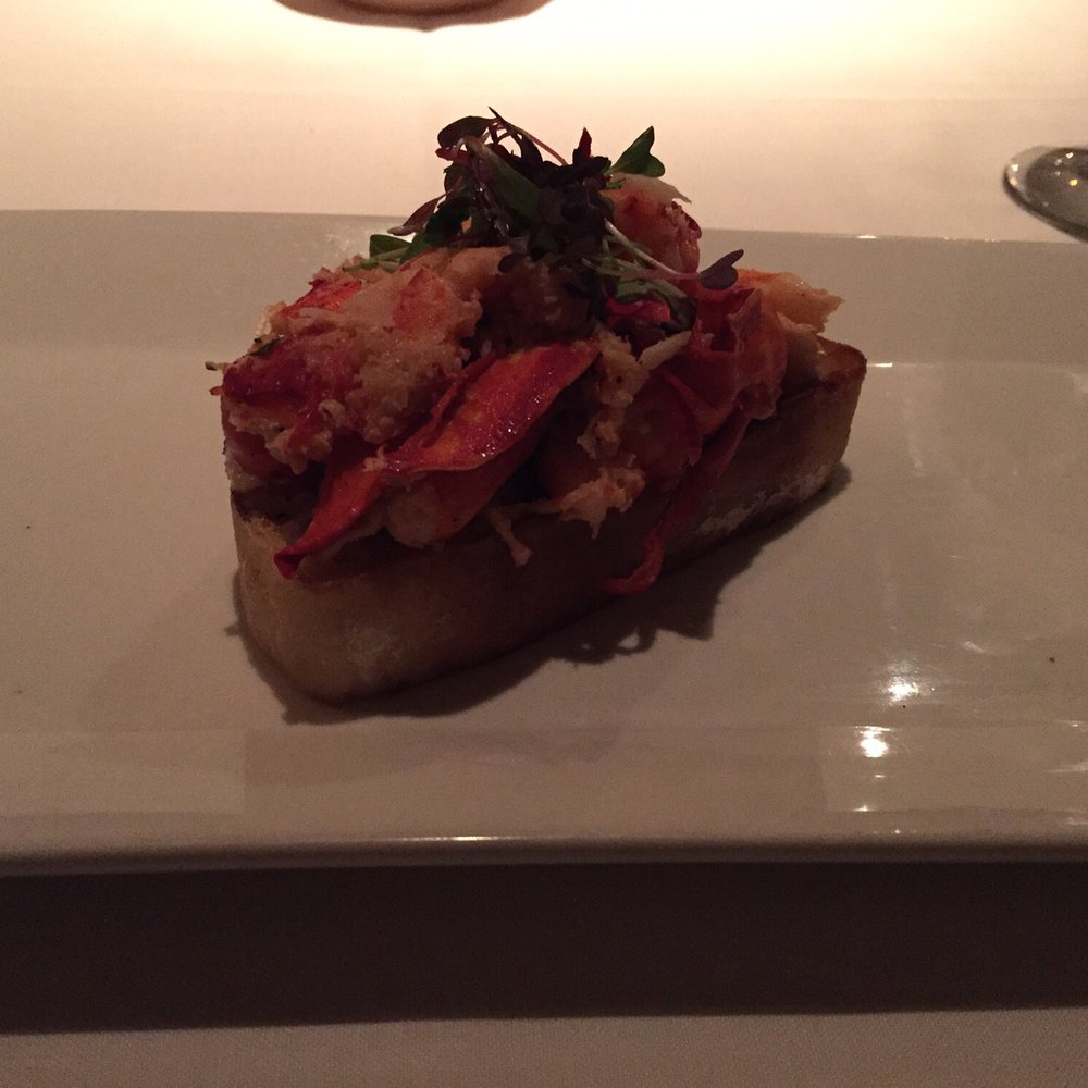 Restaurant Iris - Cajun/Creole Near Me - Memphis, Tennessee