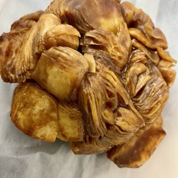 A La Folie - Monkey bread - Macarons Near Me - Naperville, Illinois
