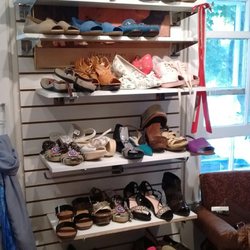 Frou Frou - Shoes (upstairs).