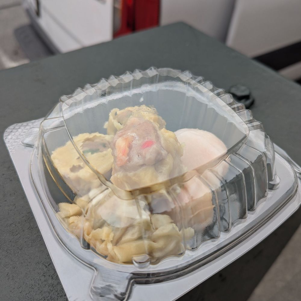 Pork Shu mai, beef Shu Mai, shrimp dumpling, shark dumpling Pork Shu mai, beef Shu Mai, shrimp dumpling, shark dumpling