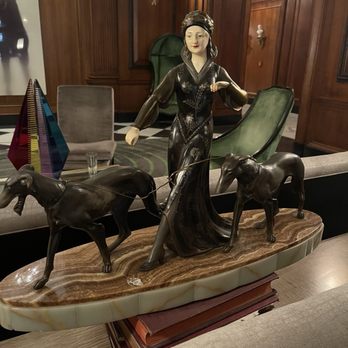 The Read House - Vintage antiquities everywhere. - Hotels Near Me - Chattanooga, Tennessee