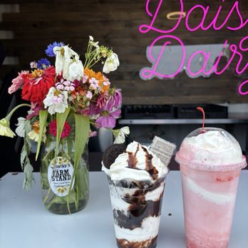 Laura's Farm Stand - Cookies and Cream Extreme Sundae ($9.75) and Shirley Temple Sundae ($9.50) - Farms Near Me - Cookstown, Ontario