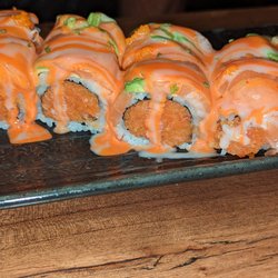 UMI Sushi & Lounge - Dragon Roll