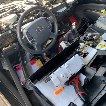 Bolat Services - Toyota prius front panel repair. - Appliances & Repair Near Me Bolat Services - Toyota prius front panel repair. - Appliances & Repair Near Me