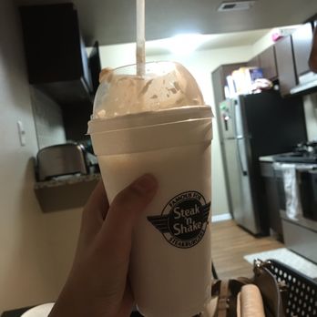 Steak ’n Shake - The shake amount is nowhere near the top. - Burgers Near Me - Ft. Worth, Texas Steak ’n Shake - The shake amount is nowhere near the top. - Burgers Near Me - Ft. Worth, Texas