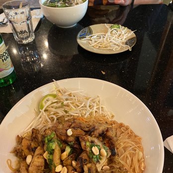 IndoViet - Pad Thai with Grilled Chicken and Soup with steak - Vietnamese Near Me - Baltimore, Maryland