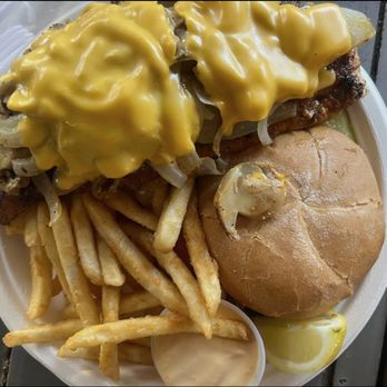 Schooner Wharf Bar - Seafood Near Me - Key West, Florida