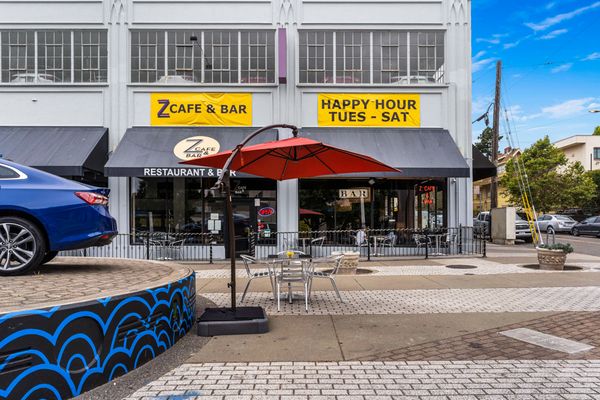 Z Cafe & Bar by null