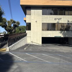 Silicon Valley Dental - Front entrance and parking