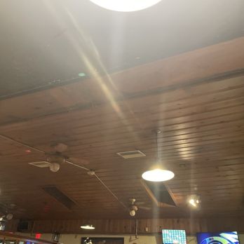 Red Bridge Tavern - The fans on the ceiling - American Near Me - East Providence, Rhode Island