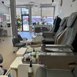 Salon Jade - New massaging chairs & foot baths