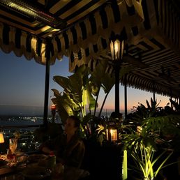 SENECA - Updated November 2024 - 3092 Photos & 1413 Reviews - 901 ...