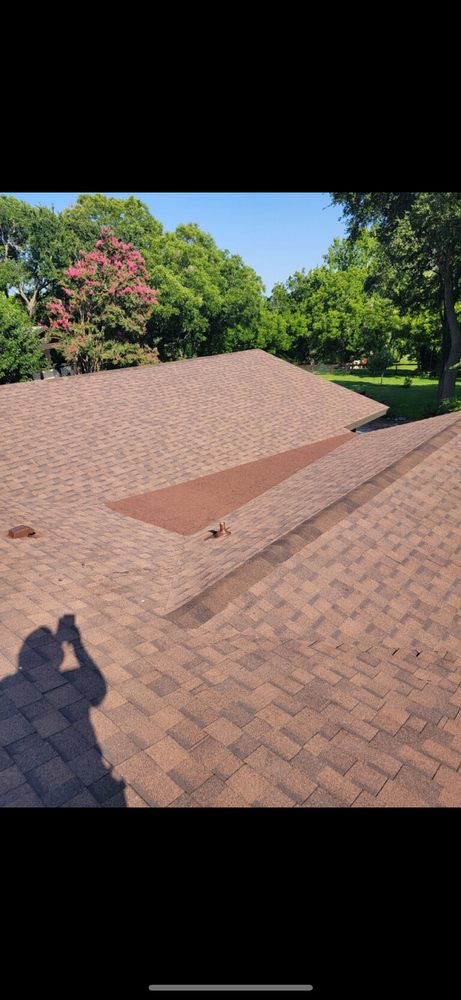 Slide of Yalie Roofing And Repairs