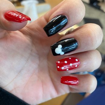 Nail Pika - Mickey for the Holidays! - Nail Salons Near Me - Kapolei, Hawaii Nail Pika - Mickey for the Holidays! - Nail Salons Near Me - Kapolei, Hawaii