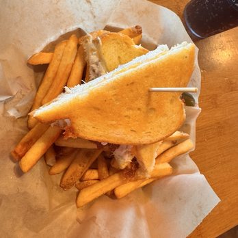 Bennett's Fish Shack - Dungeness Crab & Cheddar Melt - Fish & Chips Near Me - Westport, Washington Bennett's Fish Shack - Dungeness Crab & Cheddar Melt - Fish & Chips Near Me - Westport, Washington