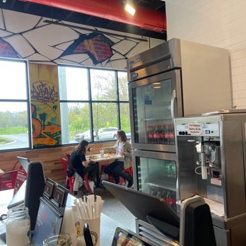 Dave's Hot Chicken - Chicken Shop Near Me - Albany, New York