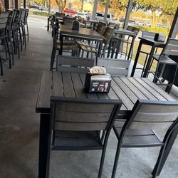 Dog Haus Biergarten - Patio