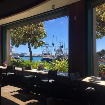 Nico's Pier 38 - Seafood Near Me - Honolulu, Hawaii