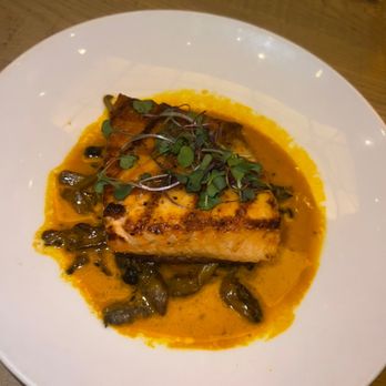 CRUSH American Grill - Grilled Salmon - Lounges Near Me - Las Vegas, Nevada CRUSH American Grill - Grilled Salmon - Lounges Near Me - Las Vegas, Nevada