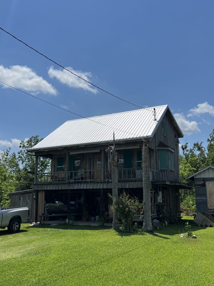 Slide of No Limit Roofing