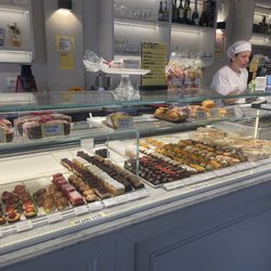 Pasticceria Gambarato - Bite sized desserts