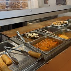 Mekeni Restaurant - The turo-turo style layout of the various dishes.